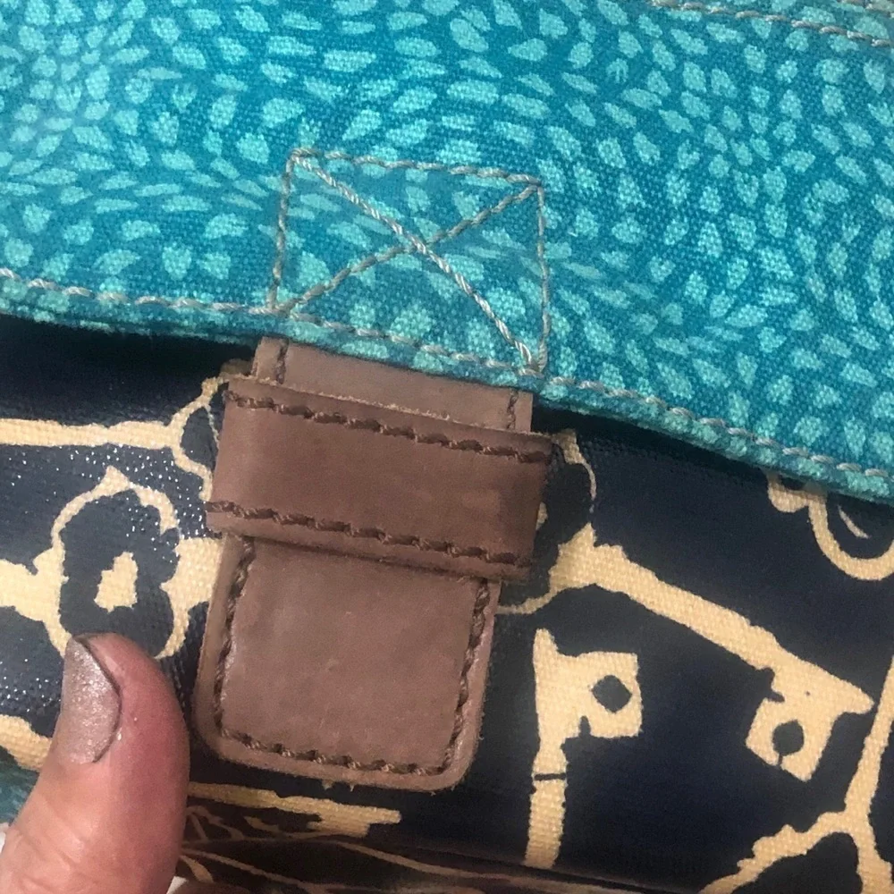 Fossil Adorable bag for school,office anywhere go